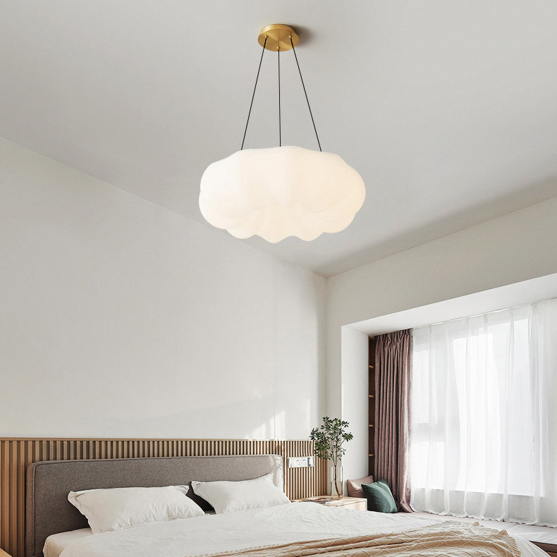 مصباح LED معاصر من النحاس والأكريليك بتصميم سحابة كريمية إسكندنافية لغرفة النوم