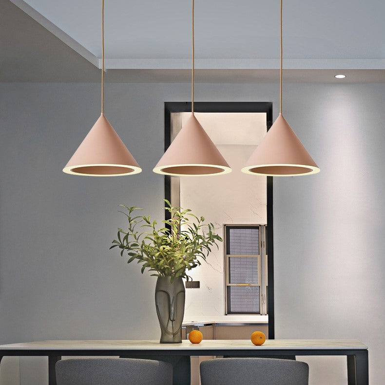 مصباح LED دائري معاصر من الحديد بتصميم إسكندنافي على شكل مخروط ماكارون لغرفة النوم