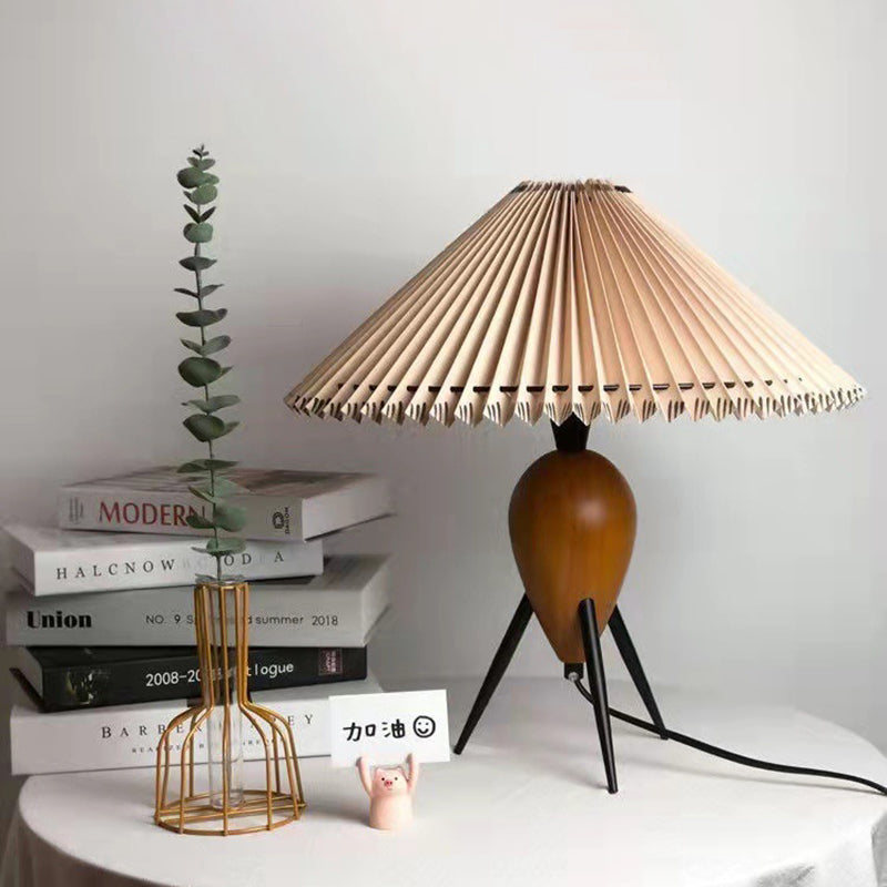 Traditional Vintage Pleated Oval Cone Rubberwood Iron Fabric 1-Light Table Lamp For Bedroom