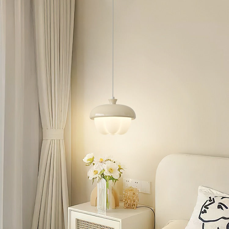 مصباح LED دائري الشكل من الحديد البولي إيثيلين على شكل مخروط الصنوبر الإسكندنافي المعاصر لغرفة النوم