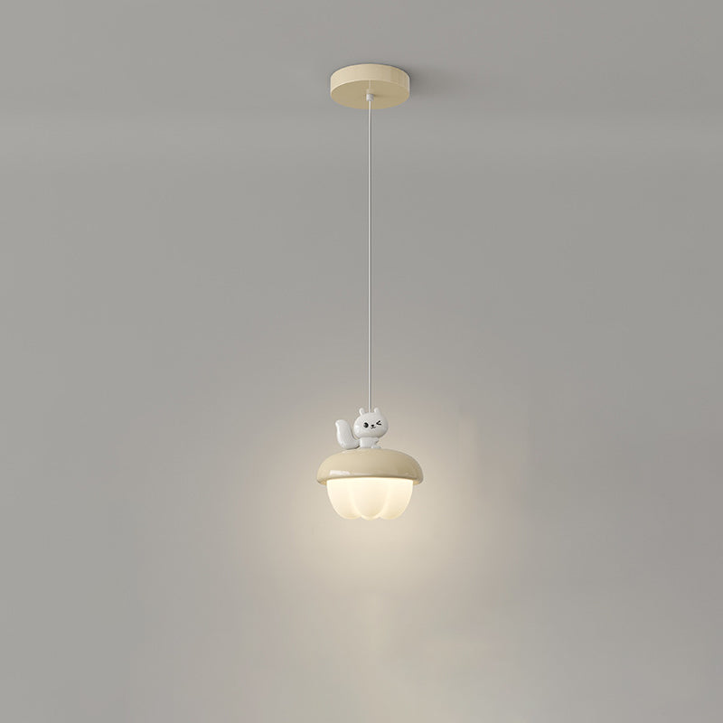 مصباح LED دائري الشكل من الحديد البولي إيثيلين على شكل مخروط الصنوبر الإسكندنافي المعاصر لغرفة النوم