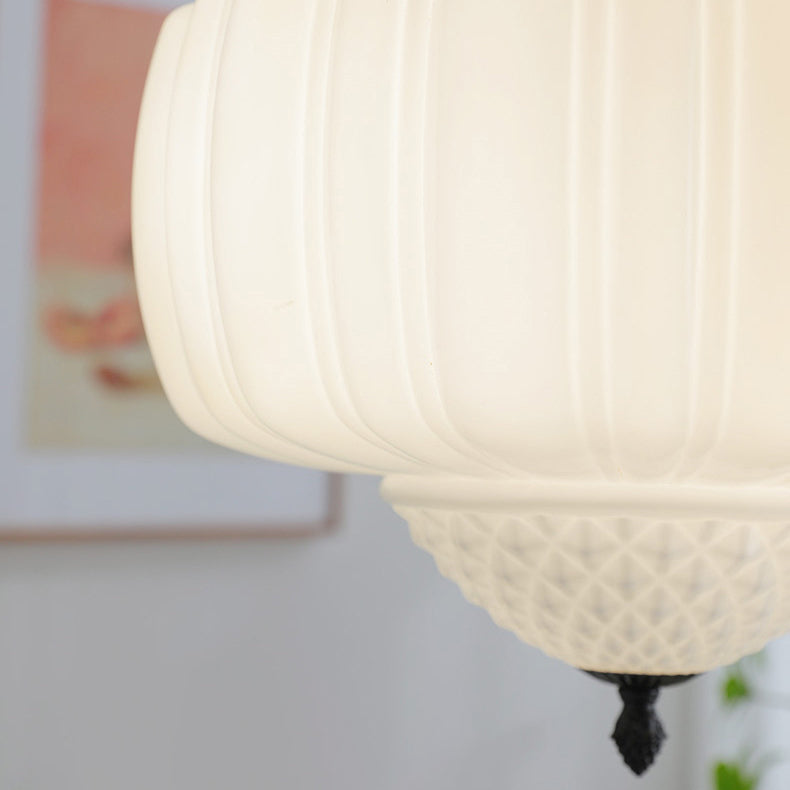 Traditional Vintage Diamond Round Iron Glass 3-Light Pendant Light For Bedroom
