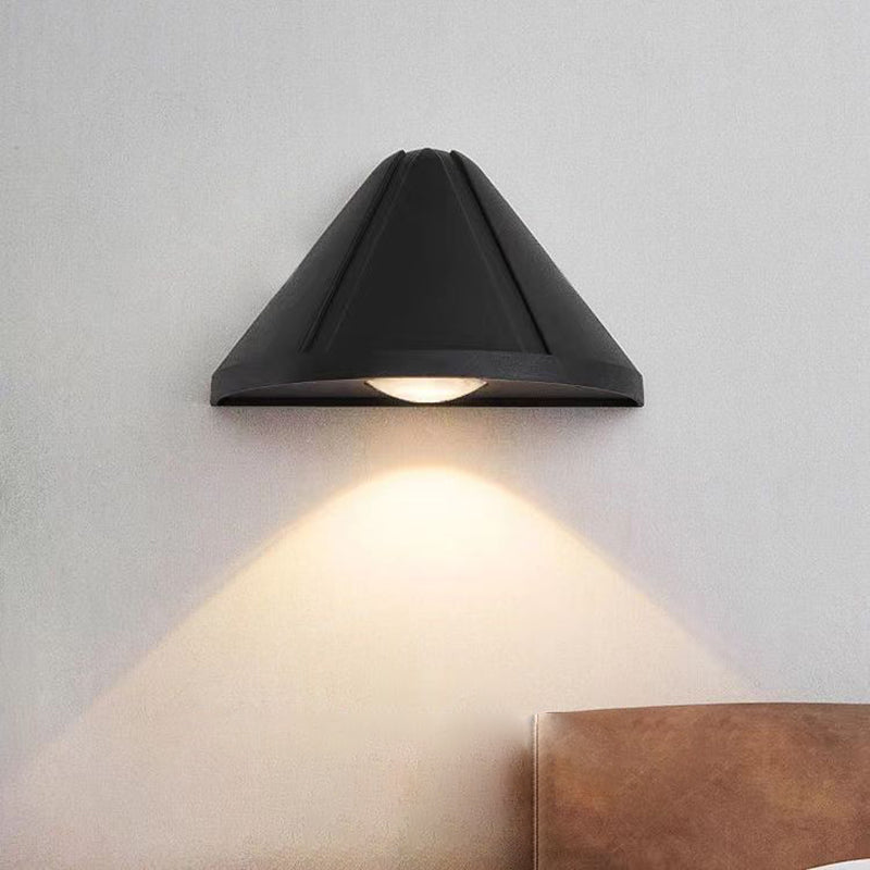 مصباح حائط LED بتصميم عصري بسيط مع نصف مخروطي وعدسات بصرية من الألومنيوم لغرفة النوم