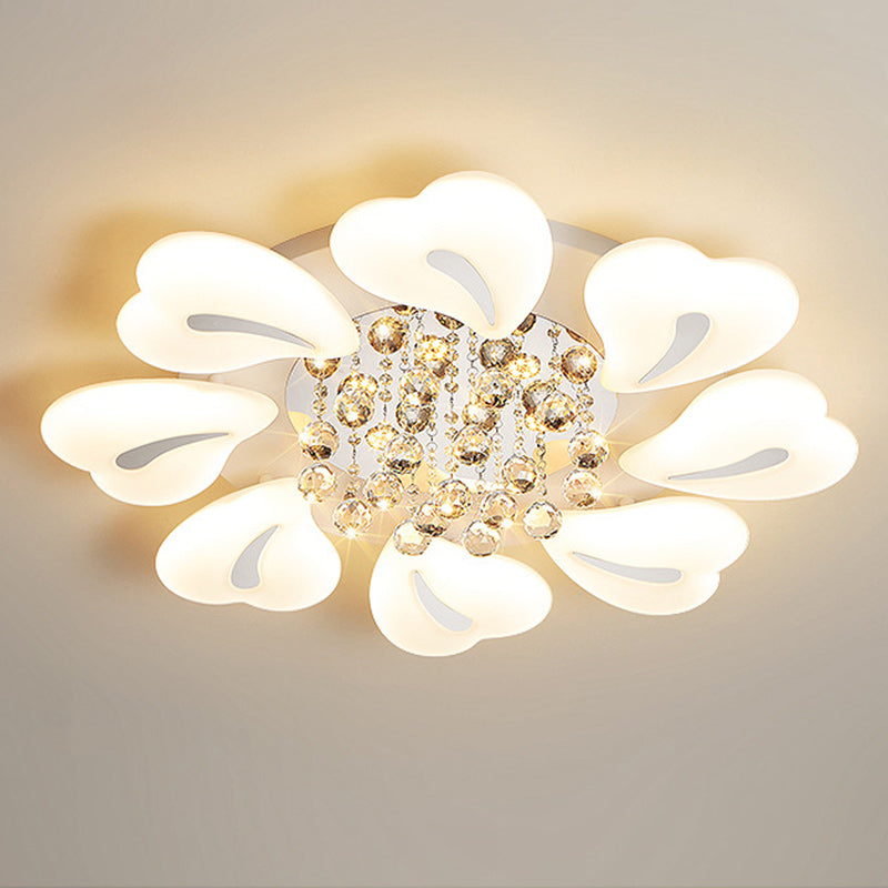 モダンで豪華な花びらハート型アイアンアクリルクリスタルボールLEDセミフラッシュマウントシーリングライトリビングルーム用