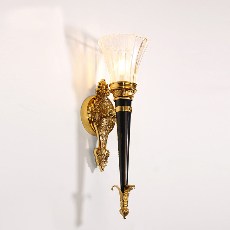 Traditionelle französische Wandleuchte in Fackelform aus Kupfer und Glas mit einem Licht für das Wohnzimmer