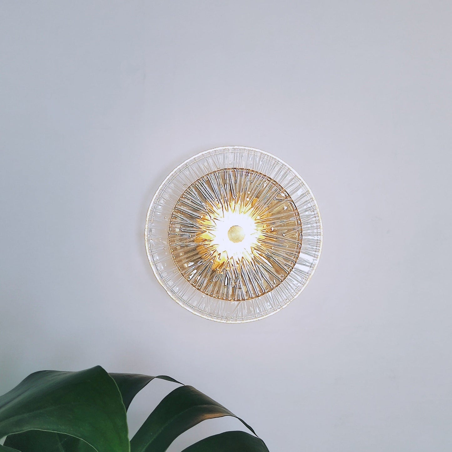 Modern Luxury Round Metal Glass LED Wall Sconce Lamp For Living Room