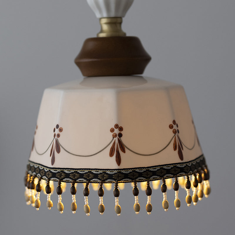 مصباح حائط معاصر على شكل وعاء نورديك مزخرف بشرابة من النحاس والخشب الصلب والحديد والسيراميك، مزود بمصباح واحد لغرفة النوم