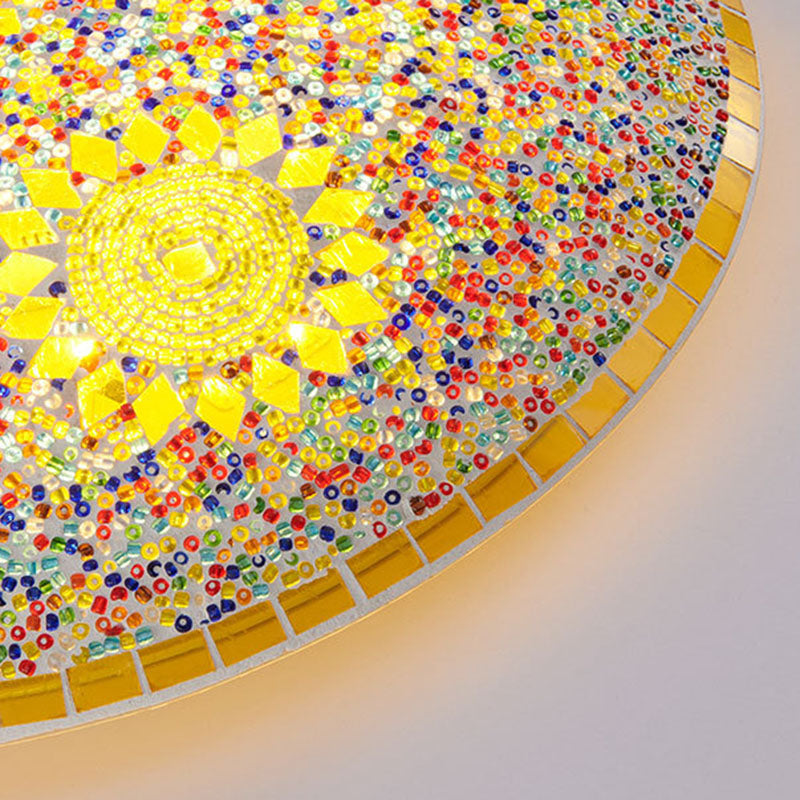 Traditional Tiffany Metal Glass Sun Pattern Round 2/3/4 Light Flush Mount Ceiling Light For Bedroom