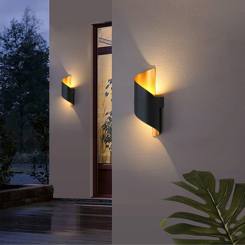 Modern Minimalist Curved PC Aluminum LED Wall Sconce Lamp For Outdoor
