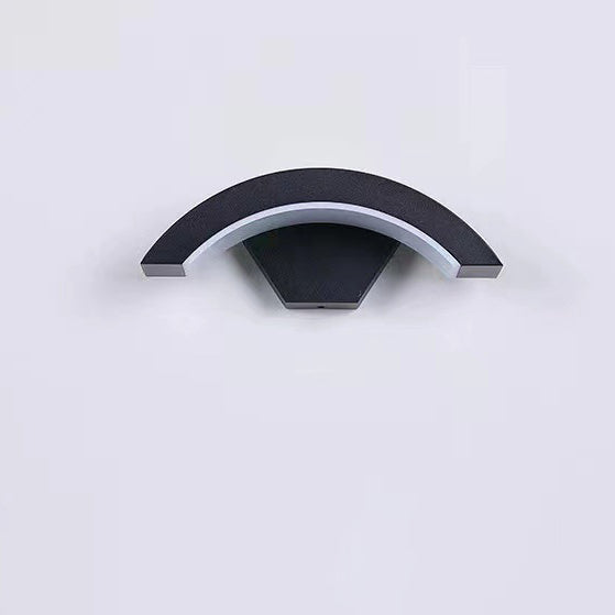 Modern Minimalist Curved Bent Aluminum LED Wall Sconce Lamp For Outdoor Patio