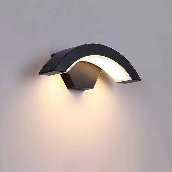 Modern Minimalist Curved Bent Aluminum LED Wall Sconce Lamp For Outdoor Patio