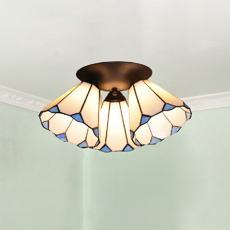 مصباح سقف تقليدي عتيق من الزجاج والحديد بثلاثة مصابيح شبه مستوية لغرفة النوم