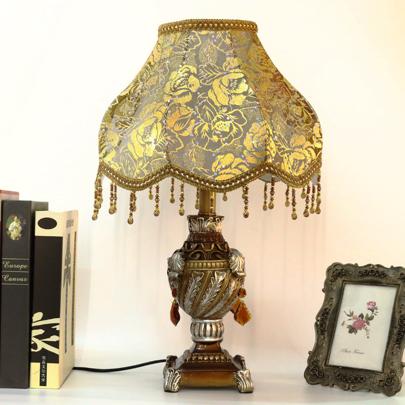 Traditional Vintage Pendant Cone Round Square Fabric Resin 1-Light Table Lamp For Living Room