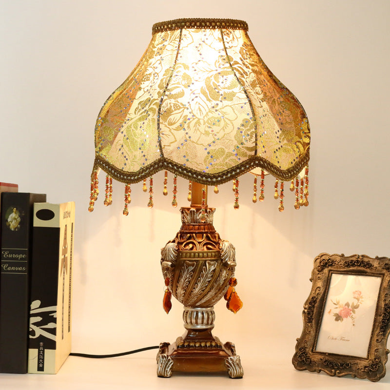 Traditional Vintage Pendant Cone Round Square Fabric Resin 1-Light Table Lamp For Living Room