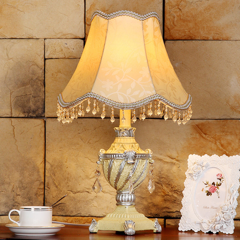 Traditional Vintage Pendant Cone Round Square Fabric Resin 1-Light Table Lamp For Living Room