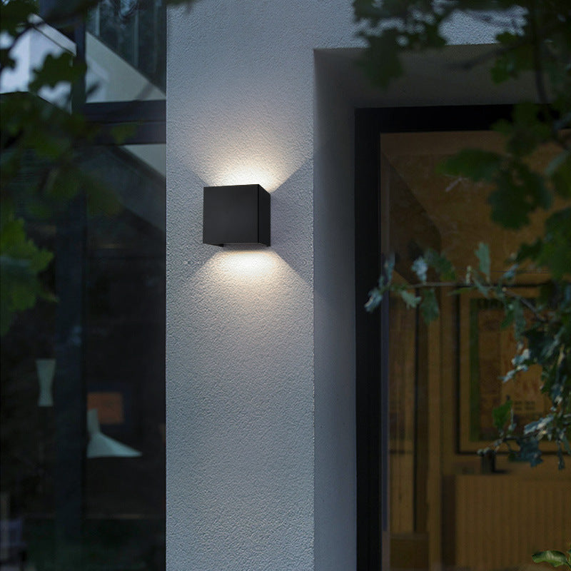 مصباح حائط LED من الألومنيوم بتصميم مستطيل بسيط وعصري لغرفة المعيشة