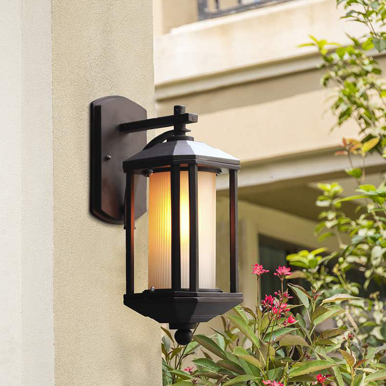 Traditional Vintage Square Cylinder Glass Aluminum 1-Light Wall Sconce Lamp For Outdoor Patio