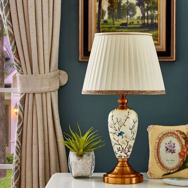 Traditional Chinese Round Fan Leaves Fabric Ceramic 1-Light Table Lamp For Living Room