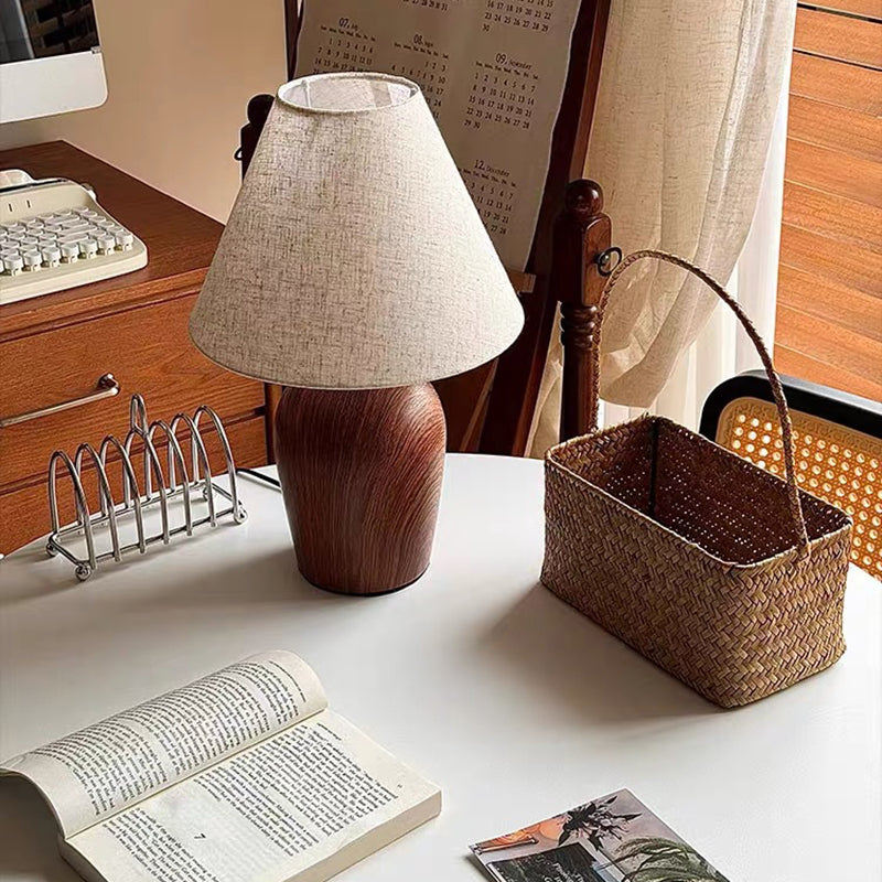 Traditional Vintage Scalloped Round Fabric PVC Iron 1-Light Table Lamp For Living Room