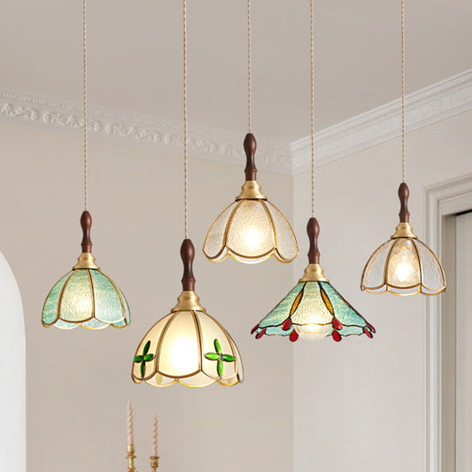 現代的なスカンジナビアのスカラップラウンドリーフガラス銅1ライトペンダントライトリビングルーム用