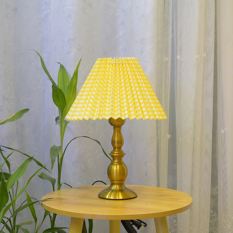 Traditional Vintage Umbrella Round Gourd Fabric Metal 1-Light Table Lamp For Living Room