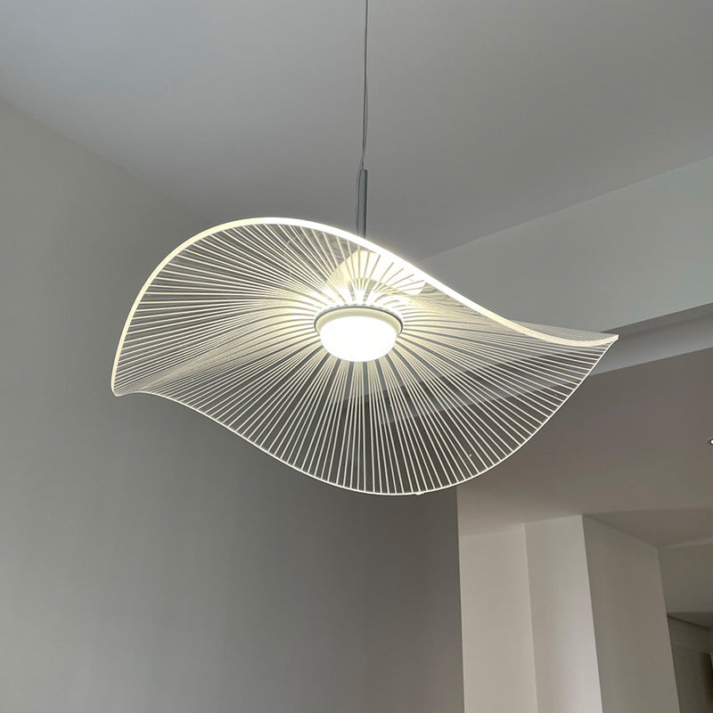 現代的な北欧風アルミアクリルハット 蓮の葉 LEDペンダントライト 寝室用