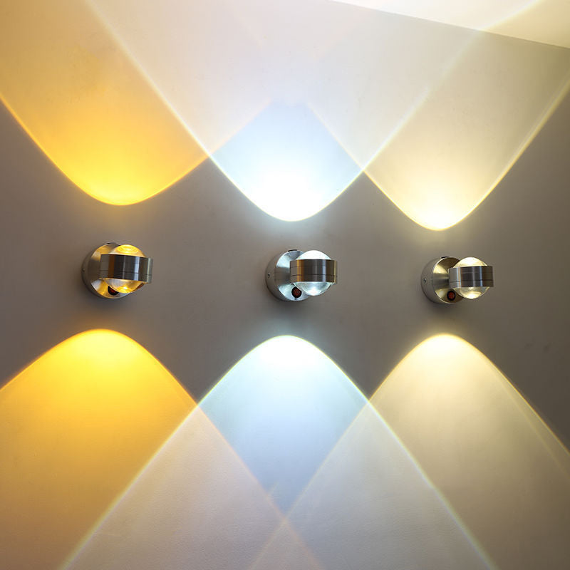 مصباح حائط LED بتصميم كرة بلورية من الألومنيوم بتصميم بسيط وعصري للممر