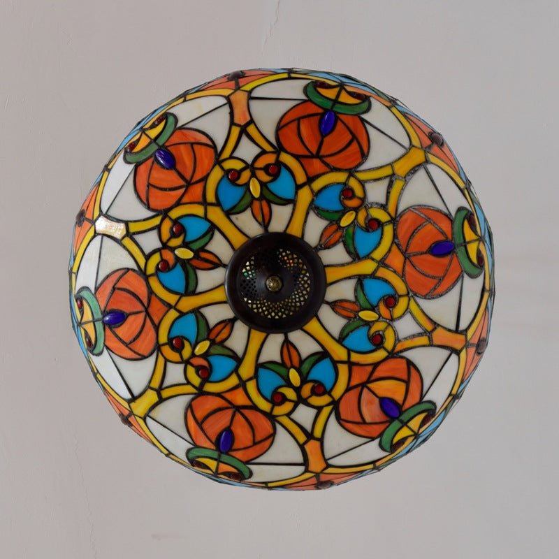 伝統的なティファニーステンドグラスのアイアンドーム、ピーチハートビーズ、リビングルーム用3灯シャンデリア