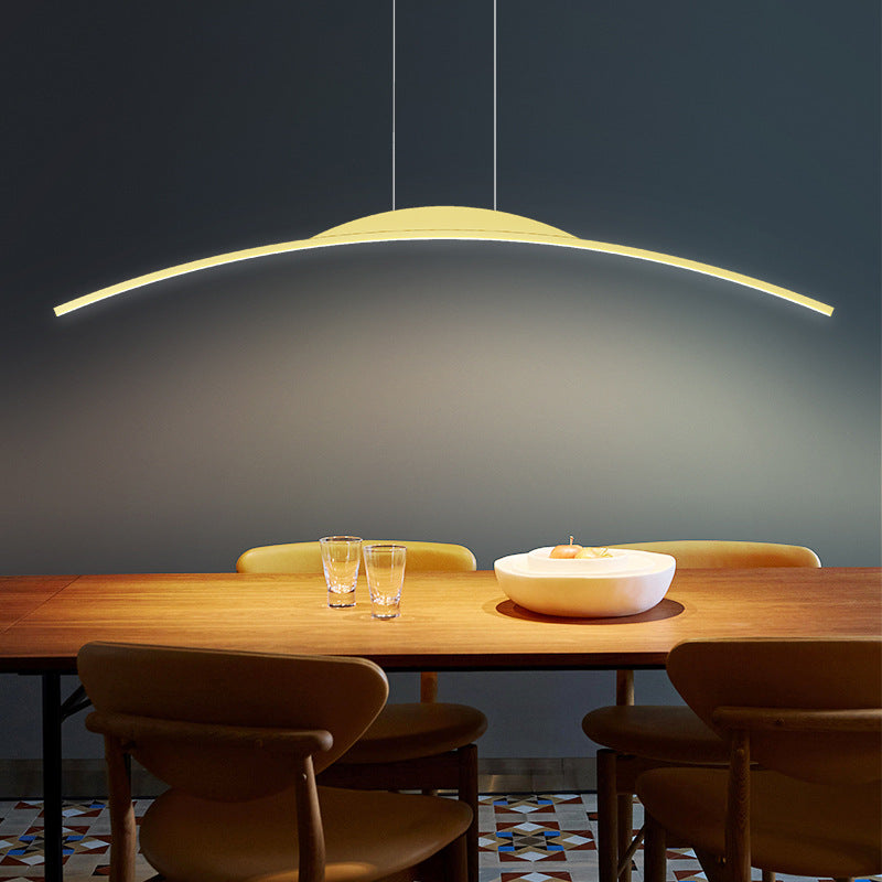 ثريات LED منحنية من الحديد والألومنيوم والسيليكا بتصميم عصري بسيط لغرفة الطعام