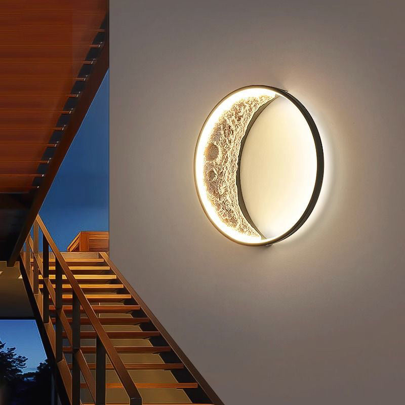 مصباح حائط LED بتصميم دائري على شكل قمر من الراتنج بتصميم آرت ديكو عصري للممر