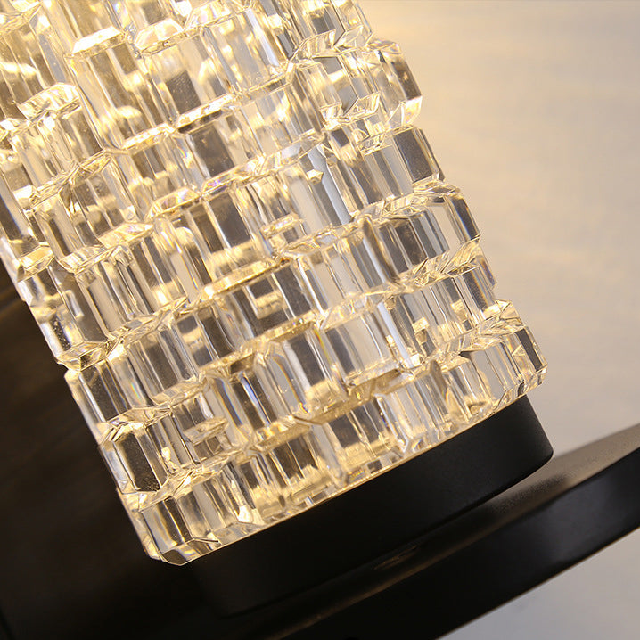 مصباح جداري LED أسطواني الشكل مصنوع من الفولاذ المقاوم للصدأ بتصميم عصري فاخر مقاوم للماء مصنوع من الكريستال الأكريليكي للفناء الخارجي