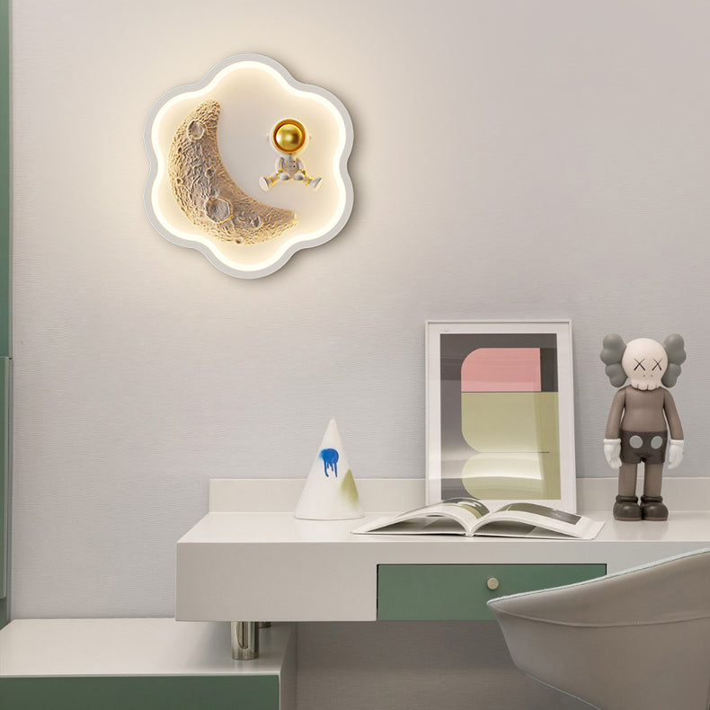 Contemporary Nordic Iron Acrylic Resin Kids Moon Astronaut Round Cloud Heart LED Wall Sconce Lamp For Bedside