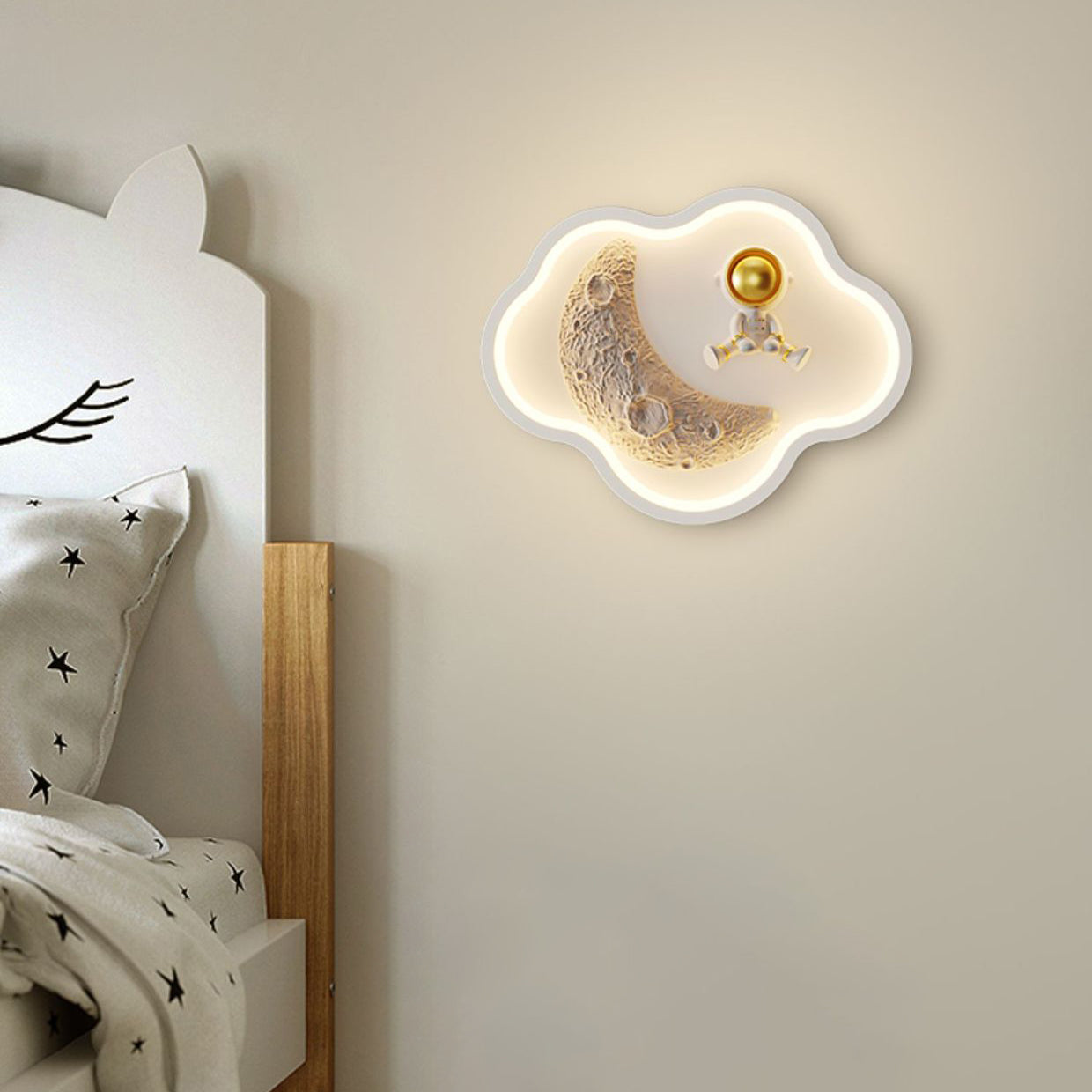 Contemporary Nordic Iron Acrylic Resin Kids Moon Astronaut Round Cloud Heart LED Wall Sconce Lamp For Bedside