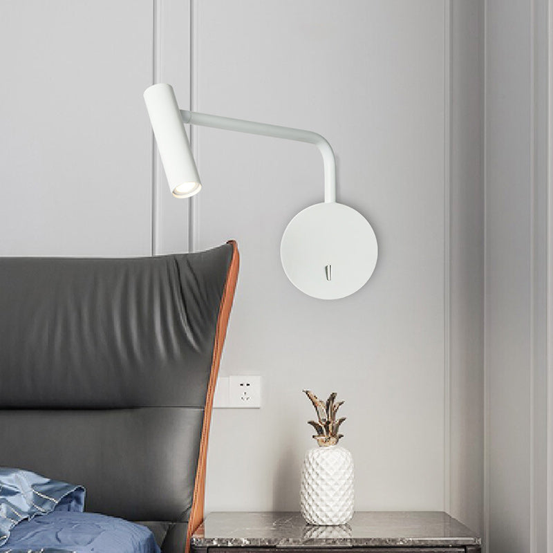 مصباح حائط LED دوار مصنوع من الألومنيوم والحديد بتصميم عصري بسيط بجانب السرير