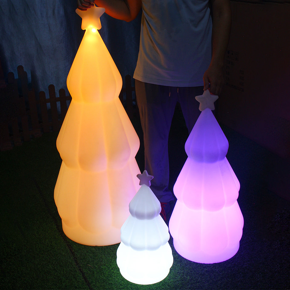 Contemporary Creative Solar Rechargeable Waterproof PE Christmas Tree Decoration LED Standing Floor Lamp Outdoor Light For Outdoor Patio