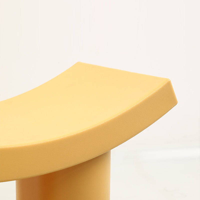Contemporary Nordic Plastic Curved Cylinder Low Stool For Entryway, Bedroom, Living Room