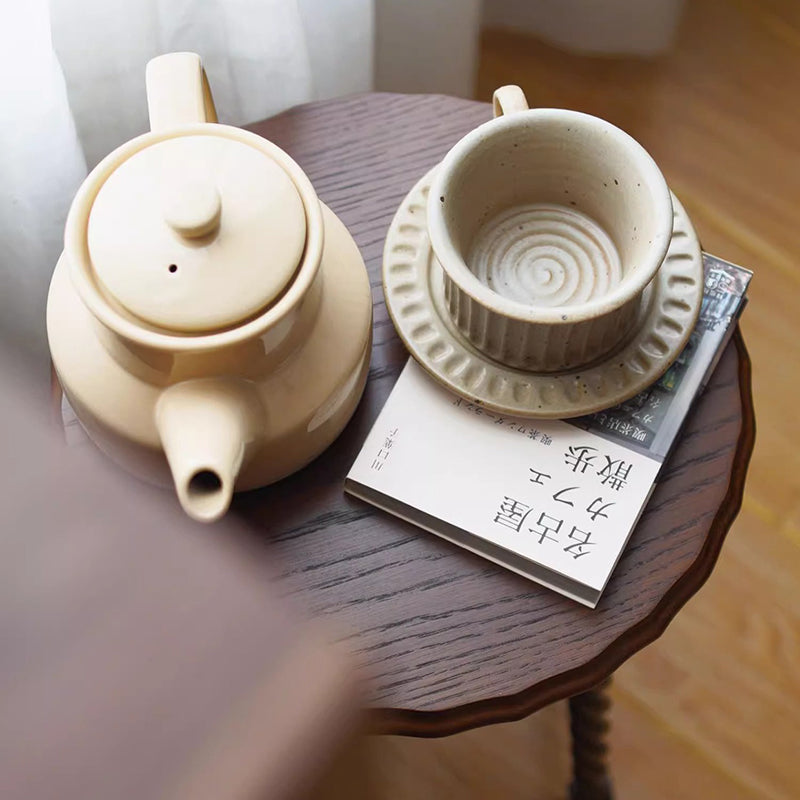 Traditional Vintage Solid Wood Round-Top Square-Base Side Table For Bedroom And Living Room