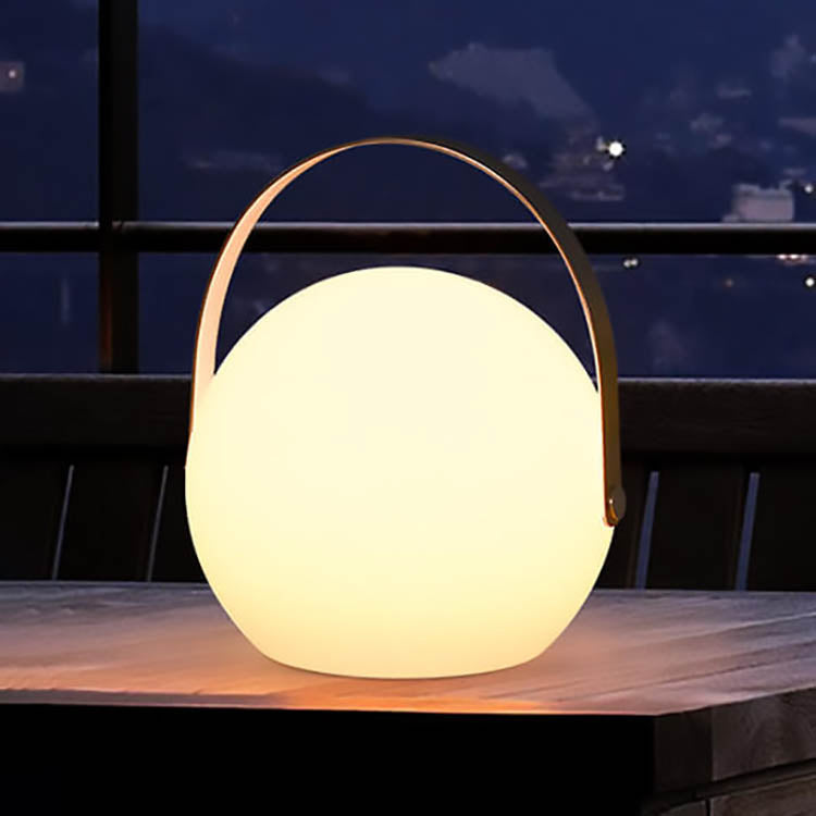 モダンでシンプルなプラスチック製ラウンドスクエアハンドLEDテーブルランプ(屋外パティオ用)