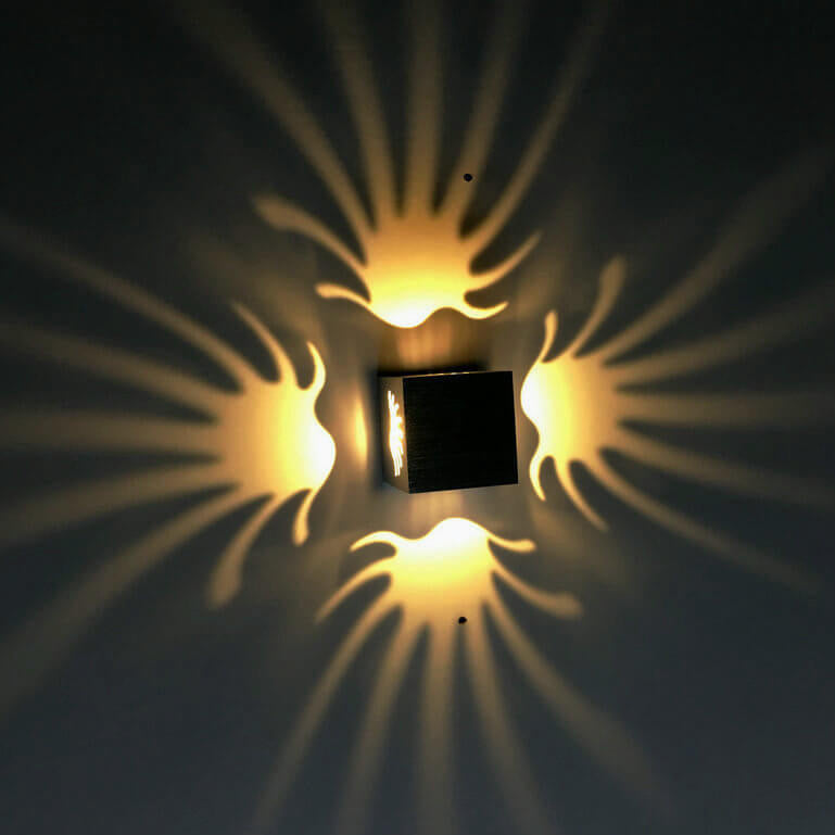 مصباح حائط زخرفي LED على شكل ذيل فينيكس من الألومنيوم من Creative Square