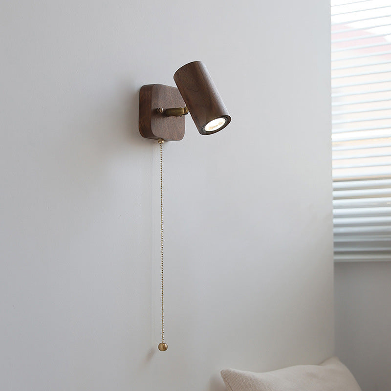مصباح حائطي أسطواني عتيق تقليدي مصنوع من النحاس والخشب مزود بإضاءة واحدة لغرفة النوم