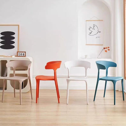 Modern Minimalist Curved PP Dining Chair Backrest Armless For Dining Room
