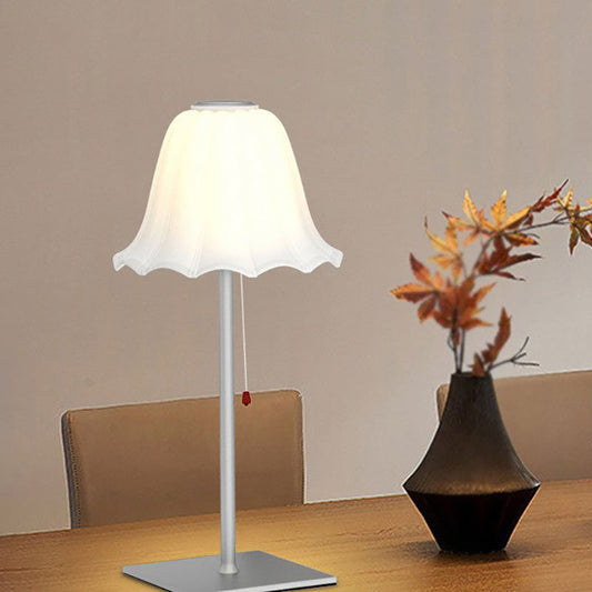 Modern Art Deco Flower Aluminum Glass LED Table Lamp For Bedroom