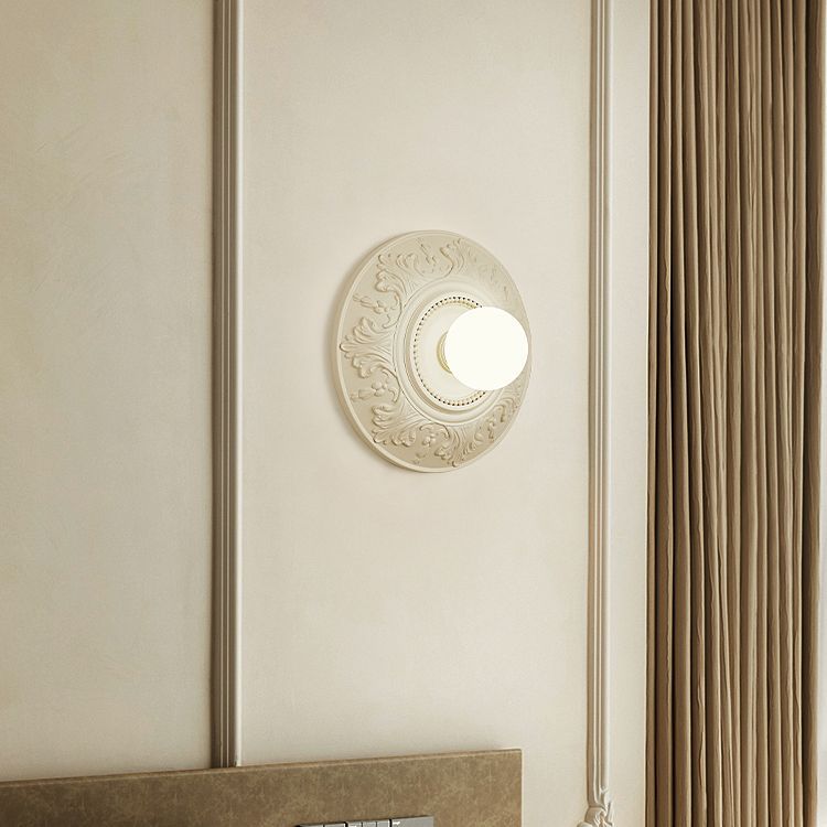 Traditional French Round Relief Resin Glass 1-Light Wall Sconce Lamp For Hallway