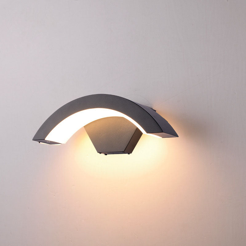 Contemporary Industrial Waterproof Human Sensor Aluminum Moon Shape LED Wall Sconce Lamp For Outdoor Patio