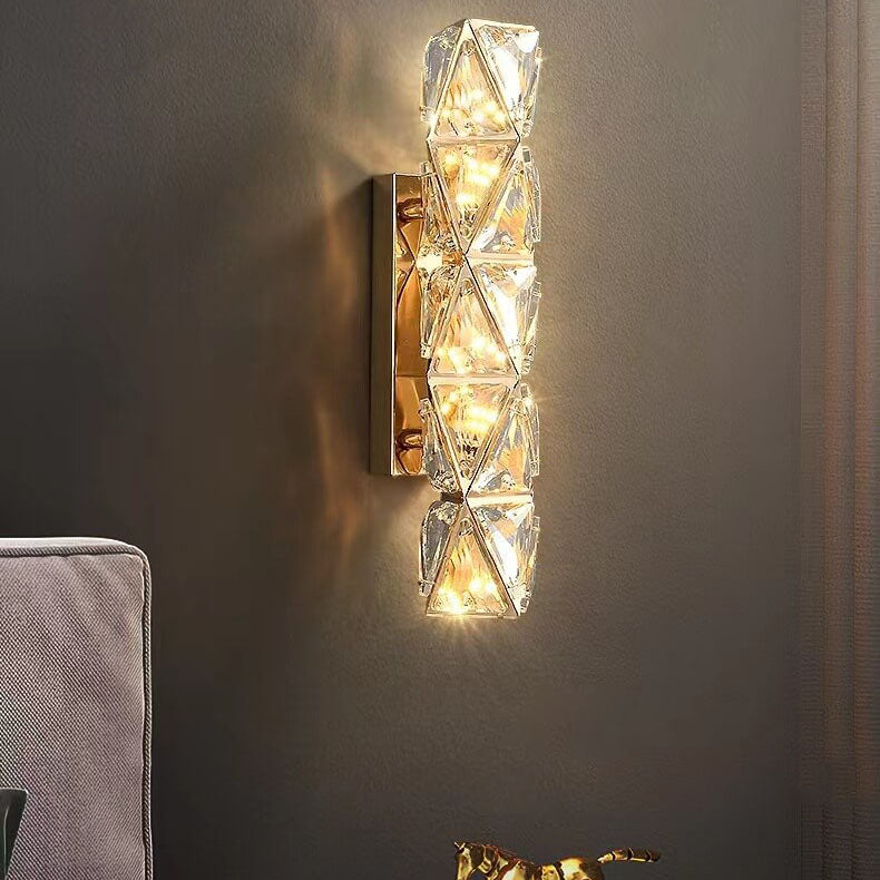 مصباح حائط LED عصري فاخر من الكريستال الذهبي مع نسيج الماس 