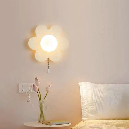 مصباح حائط LED بتصميم زهرة كريمية بسيط وحديث لغرفة النوم 