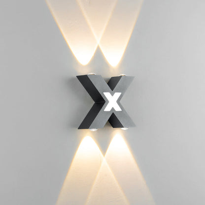 モダンな防水型X字型LED 4灯屋外壁取り付け用燭台ランプ