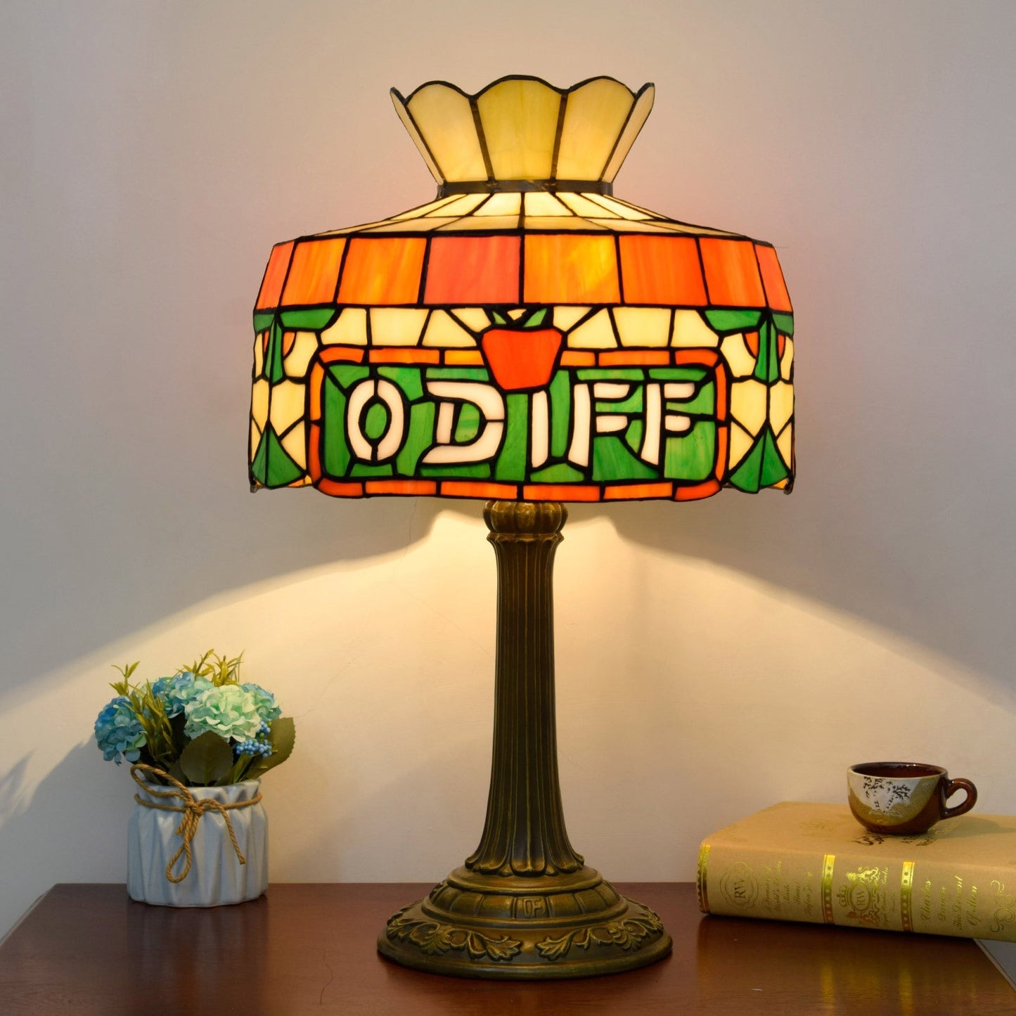 Traditional Tiffany Round Umbrella-Shaped Stained Glass Resin Iron 1-Light Table Lamp For Bedroom