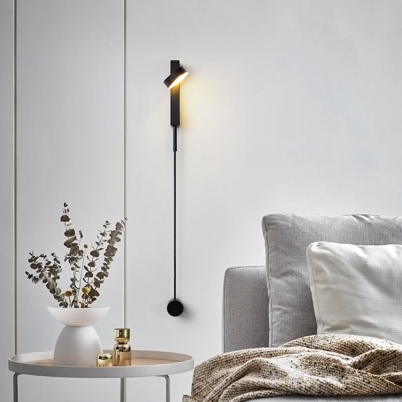 مصباح حائط LED طويل من الألومنيوم والحديد والأكريليك بتصميم عصري بسيط لغرفة النوم 
