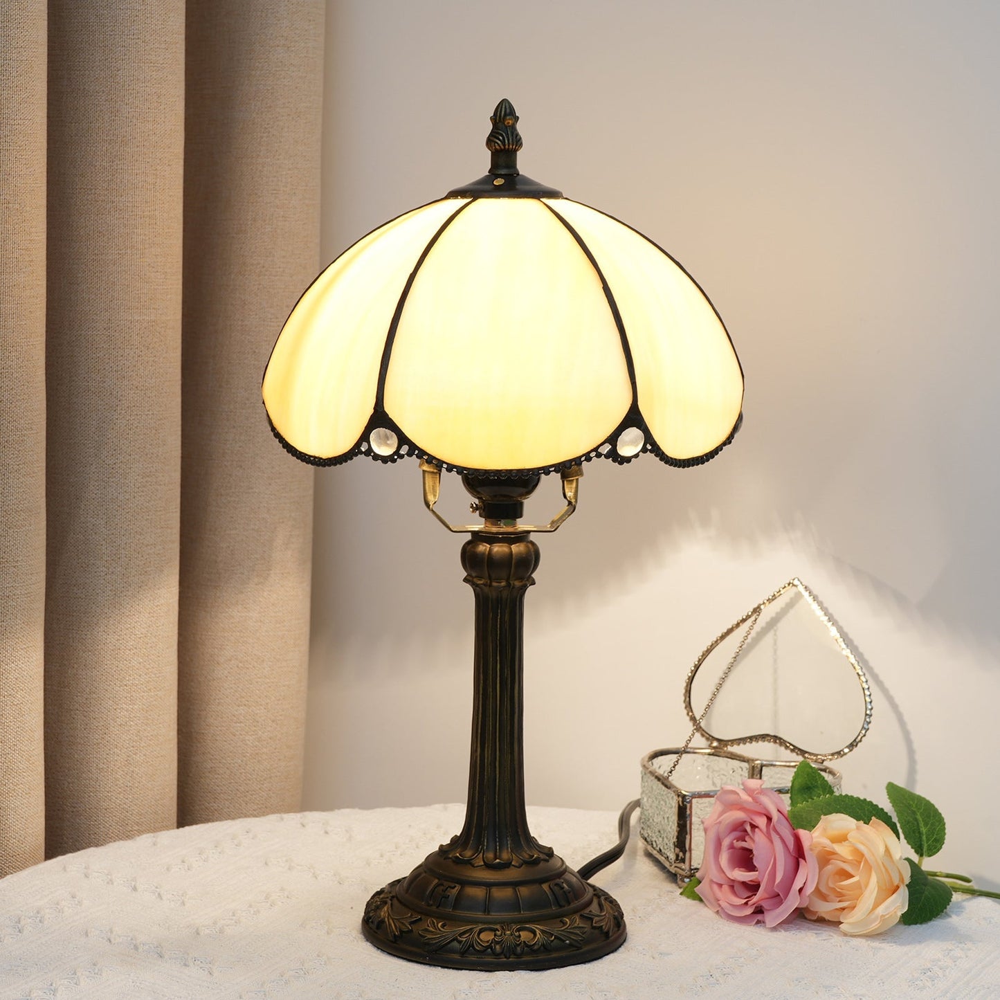 Traditional Tiffany Half Round Stained Glass Resin 1-Light Table Lamp For Bedroom
